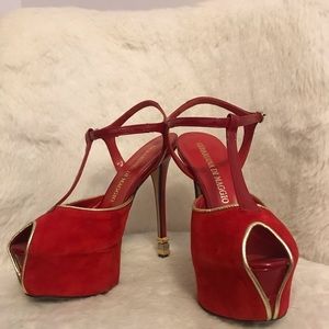 Red heels, size 6 and made in Italy